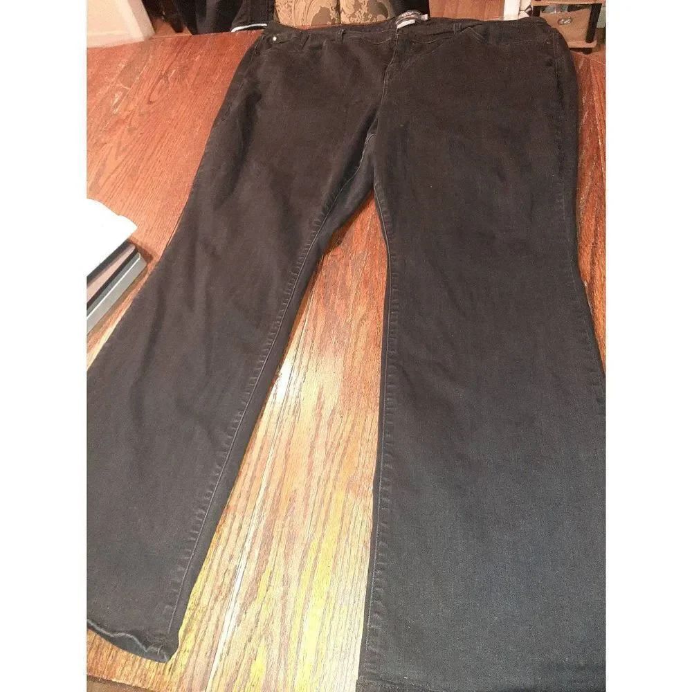 Size 28T Torrid Super Soft Mid Rise Slim Boot Black Denim Blue Jeans